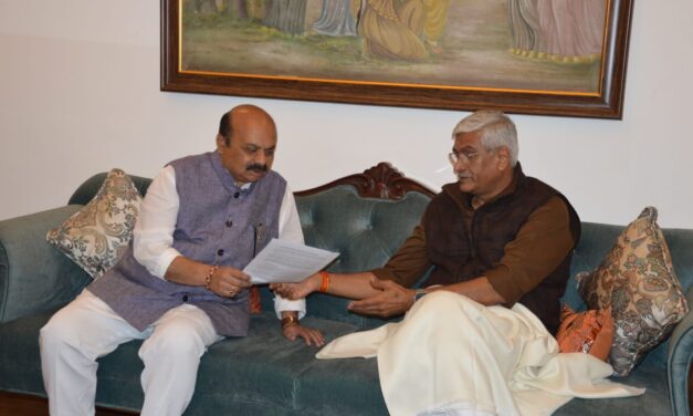 ಕೇಂದ್ರ ಜಲಶಕ್ತಿ ಸಚಿವರನ್ನು ಭೇಟಿಯಾದ ಸಿಎಂ ಬೊಮ್ಮಾಯಿ: ರಾಜ್ಯದ ನೀರಾವರಿ ಯೋಜನೆಗಳ ಬಗ್ಗೆ ಚರ್ಚೆ