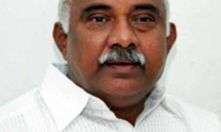 ಮತ್ತೆ ಕಾಂಗ್ರೆಸ್ ಗೂಡು ಸೇರಿದ ಹಳ್ಳಿ ಹಕ್ಕಿ