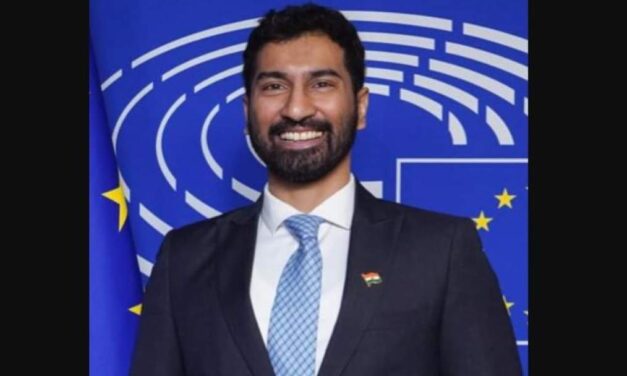 ಕಾಂಗ್ರೆಸ್ ಗೆ ರಾಜೀನಾಮೆ ಸಲ್ಲಿಸಿದ ಎಕೆ ಆ್ಯಂಟನಿ ಪುತ್ರ