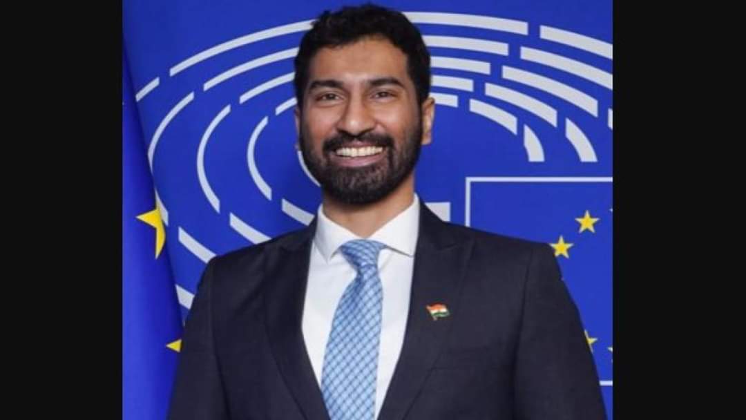 ಕಾಂಗ್ರೆಸ್ ಗೆ ರಾಜೀನಾಮೆ ಸಲ್ಲಿಸಿದ ಎಕೆ ಆ್ಯಂಟನಿ ಪುತ್ರ