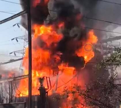 ವಿದ್ಯುತ್ ವಿತರಣೆ ಕೇಂದ್ರದಲ್ಲೆ ಬೆಂಕಿ ಅವಘಡ; ಅಪಾರ ಪ್ರಮಾಣದ ಪರಿಕರ ನಾಶ