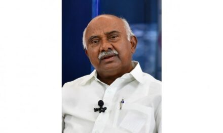 ಸಿಎಂ ಬಸವರಾಜ ಬೊಮ್ಮಾಯಿ ಭೇಟಿ ಮಾಡಿದ ಹಳ್ಳಿಹಕ್ಕಿ