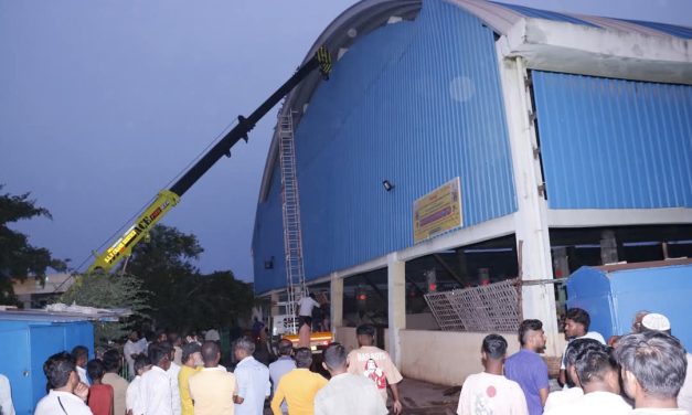 ಕೇವಲ ಏಳು ವರ್ಷದಲ್ಲೇ ಕುಸಿಯುವ ಭೀತಿಯಲ್ಲಿ ಬೆಟಗೇರಿ ತರಕಾರಿ ಮಾರುಕಟ್ಟೆ