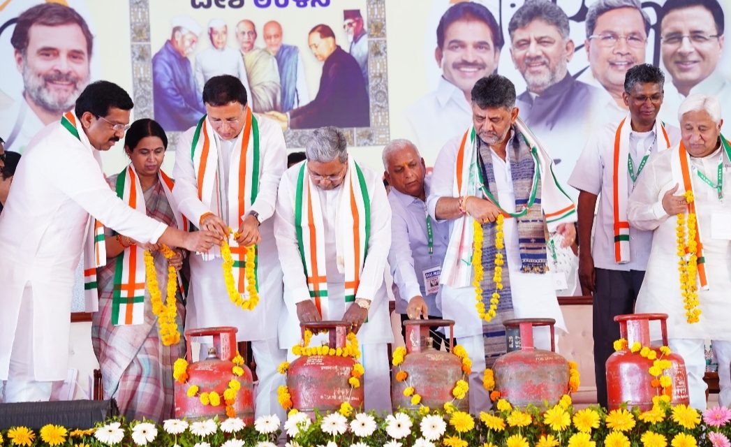 ಕಾರ್ಯಕ್ರಮಕ್ಕೆ ಅಡ್ಡಿಪಡಿಸಿದ ಬಿಜೆಪಿ-RSS ಕಿಡಿಗೇಡಿಗಳಿಗೆ ಧಿಕ್ಕಾರ ಕೂಗಿ ಸವಾಲೆಸೆದ ಸಿಎಂ ಸಿದ್ದರಾಮಯ್ಯ