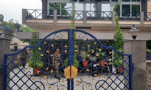 ಬಳ್ಳಾರಿಯಲ್ಲಿ ‘ಇಡಿ’ ಮಿಂಚಿನ ಕಾರ್ಯಾಚರಣೆ: ಶಾಸಕರು, ಸಂಸದರ ಮನೆಗಳ ಮೇಲೆ ಏಕಕಾಲಕ್ಕೆ ದಾಳಿ!